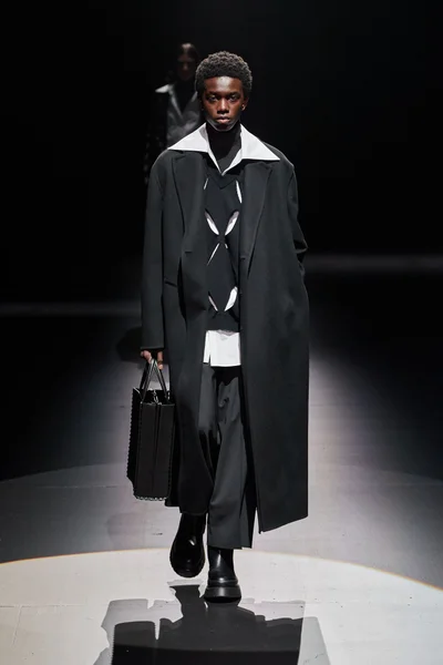 Look 14
